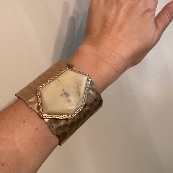 2 Faux hammered copper cuff - Picture 5 of 8